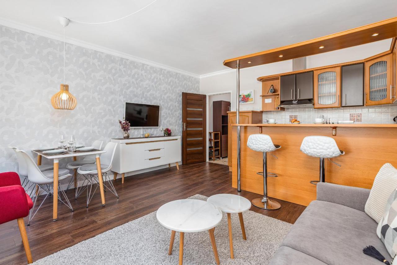 Modern Apartment With Balcony In Swinoujscie Center By Noclegi Renters Exteriér fotografie
